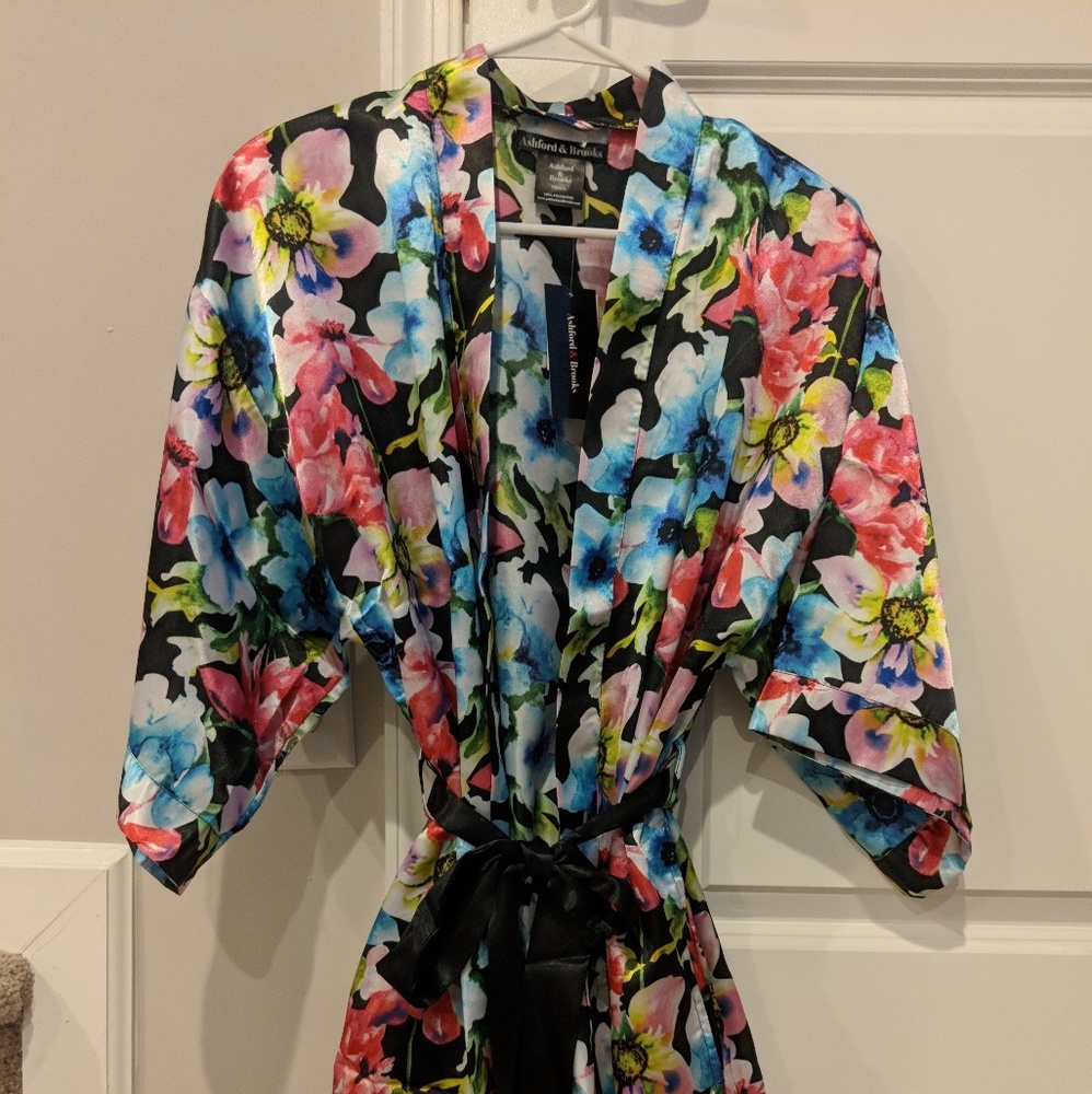 Floral Bath Robe with Lace Trim